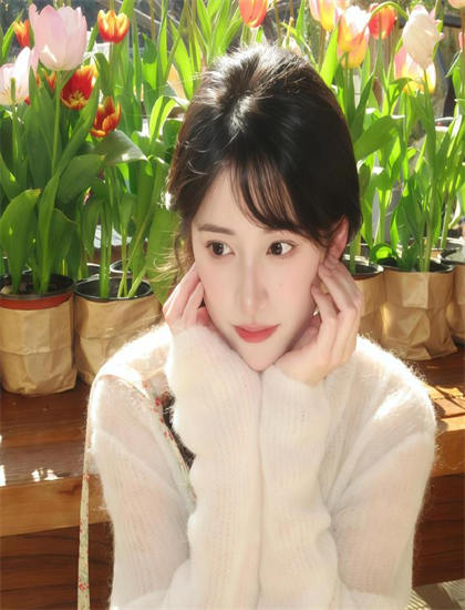 小草影视在线观看_俞敏洪演讲视频高清_九九八十一视频在线观看